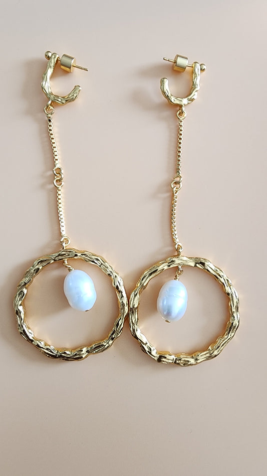 Dangling pearl hoop earrings